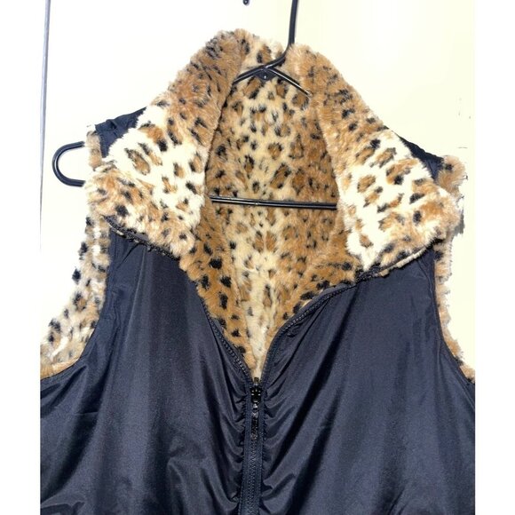 EUC Gallery Women's Faux Fur Zip Closure Reversible Vest Size Large - Picture 9 of 12